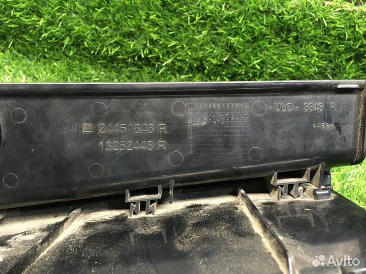 Фонарь задний правый Opel Zafira B