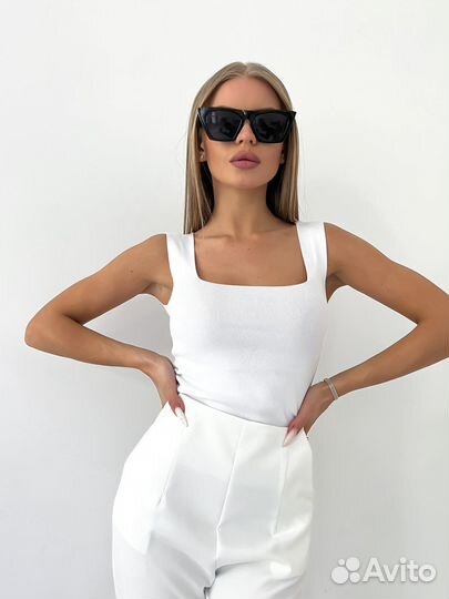 Топ трикотажный женский разных цветов