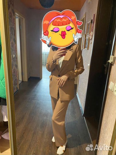 Брючный костюм женский