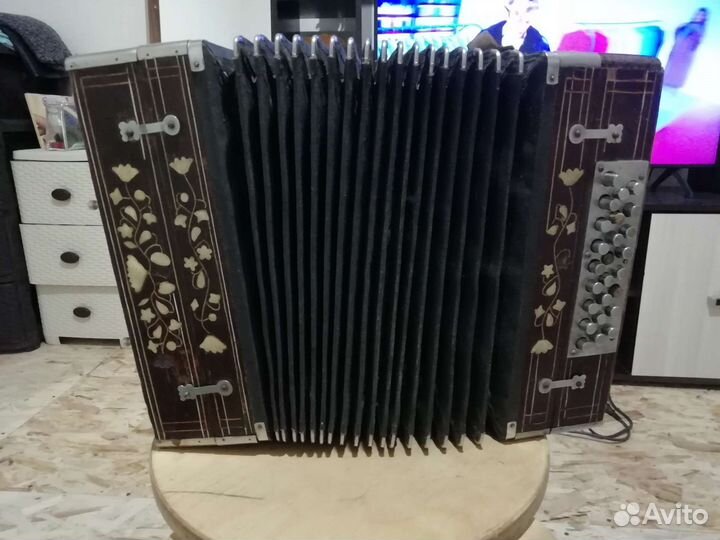 Гармонь горьковская