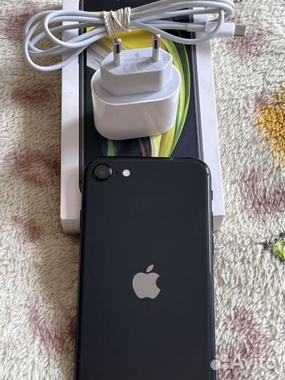 iPhone SE (2020), 64 ГБ