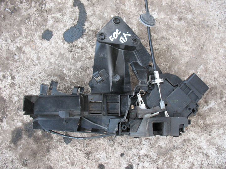 Замок передней двери Ford Focus 2