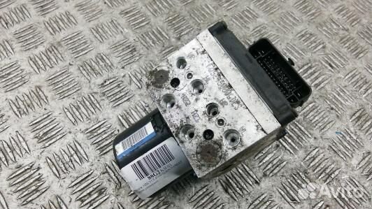 Блок ABS volkswagen passat B6 (88G02KW01)