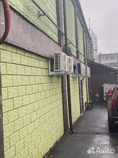 Здание с арендатором и кафе&караоке