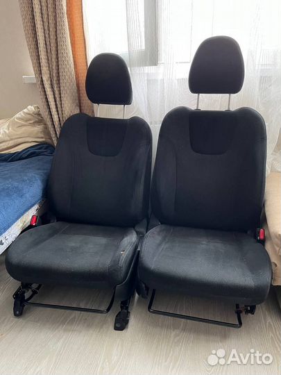 Сиденья и дверные карты Impreza gh