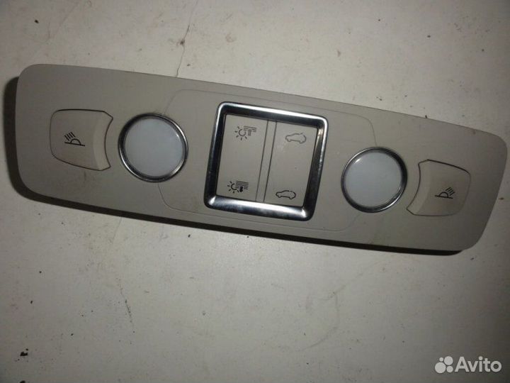 Плафон салонный задний Audi Q7 4L 4.2 BAR 2008