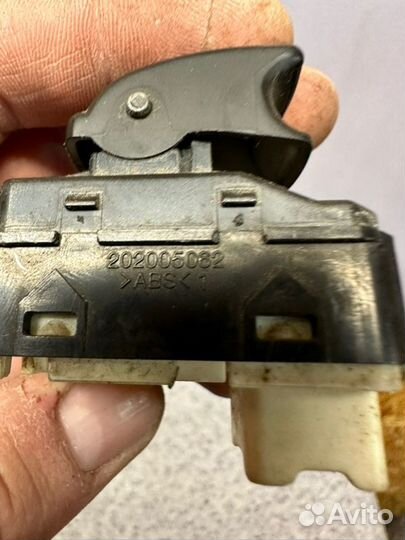 Блок стеклоподъемников Chevrolet Aveo T250 F14D3