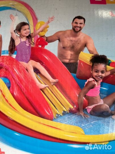 Детский надувной бассейн с горкой