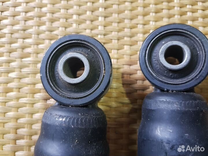 Амортизаторы toyota lend cruiser 100 Lexus lx470