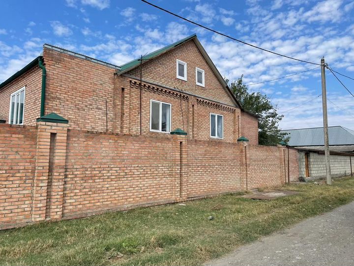 Дом 450 м² на участке 20 сот.