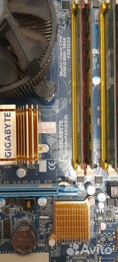 Материнская плата с процессором и памятью