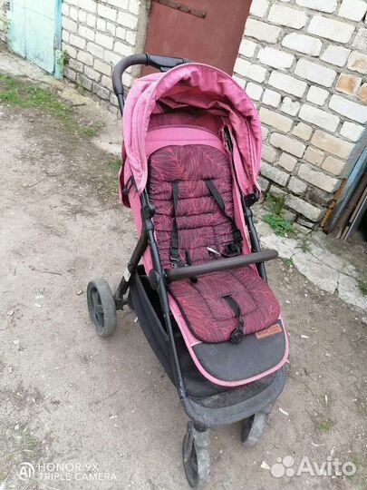 Прогулочная коляска