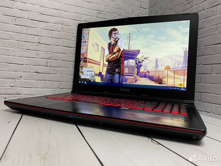 Игровой ноутбук MSI i5/8Gb/FHD/2видеокарты/SSD