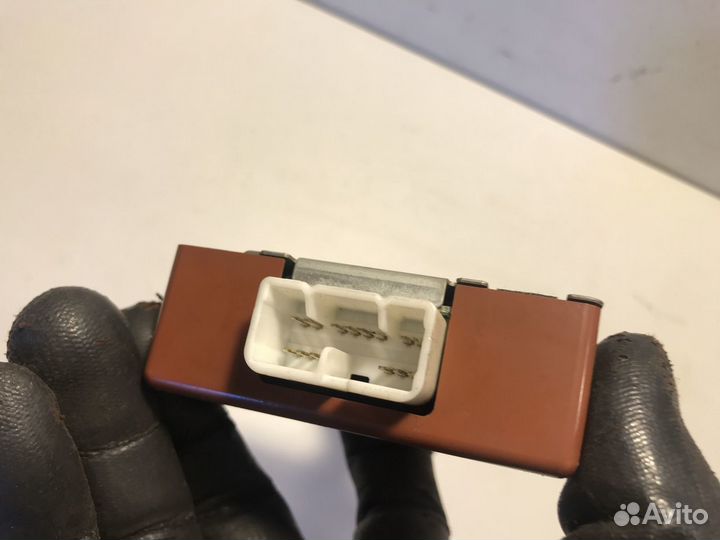 Toyota Corolla E11 Блок управления замком центр