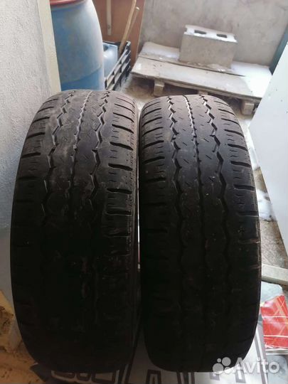 Hankook Radial RA08 215/65 R17 104T