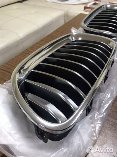 Решетка радиатор ноздри BMW 5 F10 рестайлинг