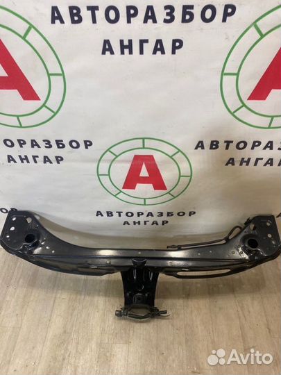 Рамка радиатора верхняя Mitsubishi Outlander CW5W