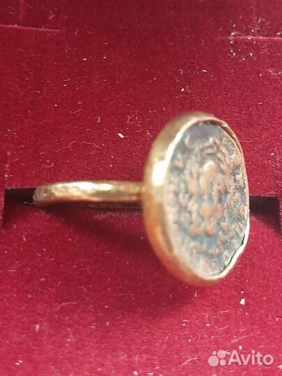 Серебряное кольцо с репликой старинной монеты