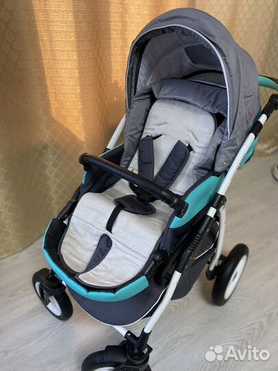 Продам коляску 3 в 1
