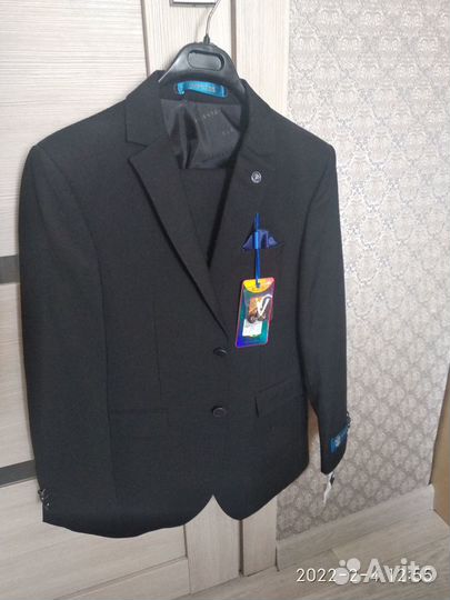 Стильный костюм тройка
