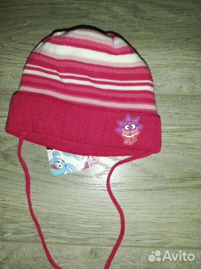 Шапки для девочек новые, Смешарики. разные
