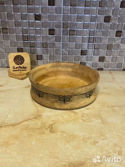 Тарелка из дерева
