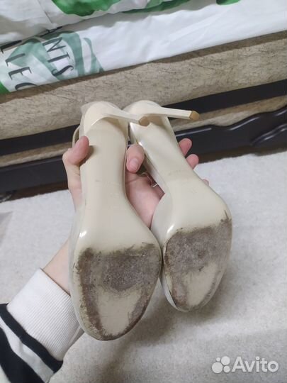 Замшевые босоножки Giorgio Armani