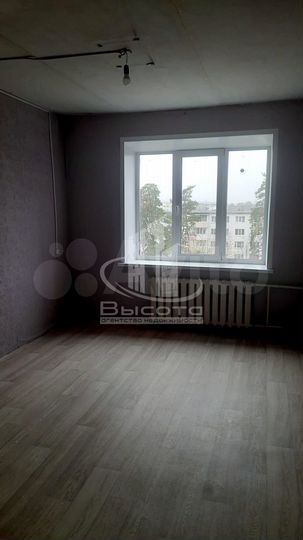 Комната 18 м² в 5-к., 5/5 эт.