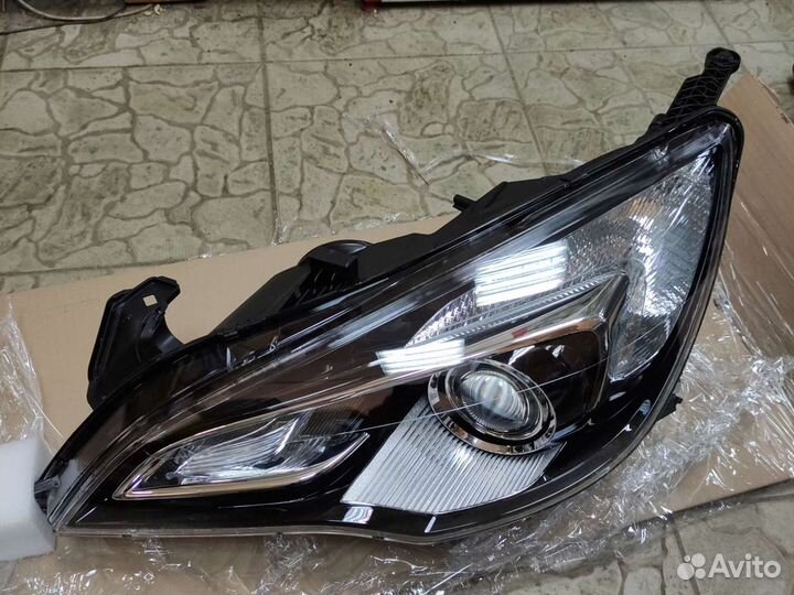 Фара Опель Астра J GTC (2012-2016) галогеновая