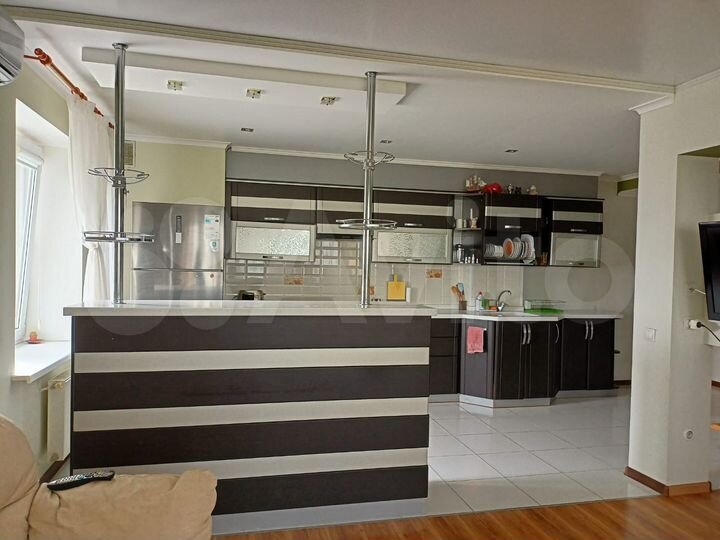 3-к. квартира, 137 м², 10/11 эт.