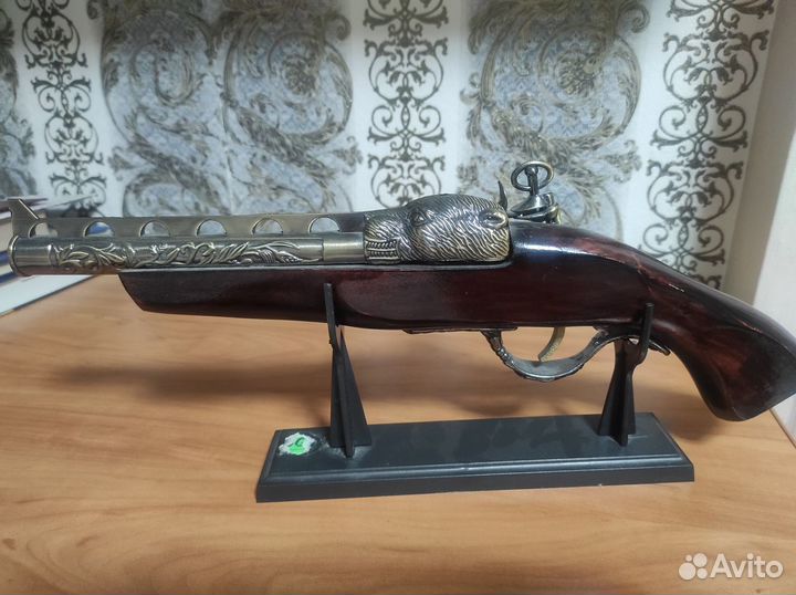 Зажигалка сувенир Пистолет