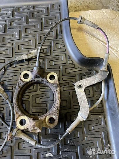 Датчик абс ABS задний Nissan X-Trail T32