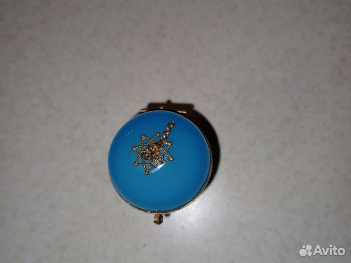 Винтажная шкатулка яйцо