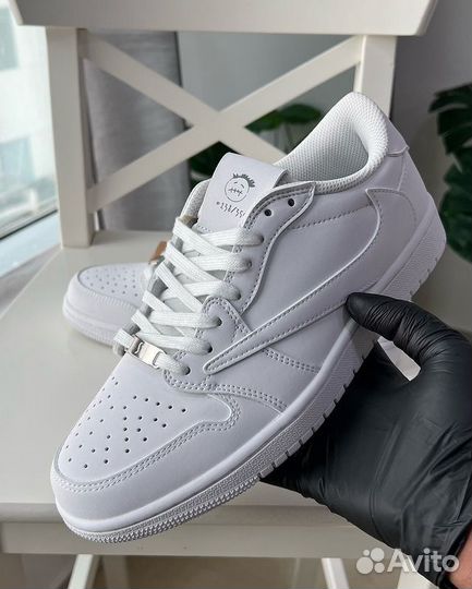 Nike Air Jordan 1 low x Travis Scott White Party
