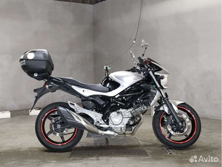 Suzuki gladius 400 ABS