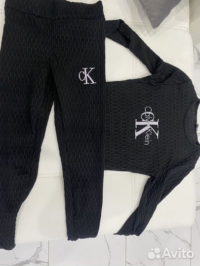 Спортивный костюм женский