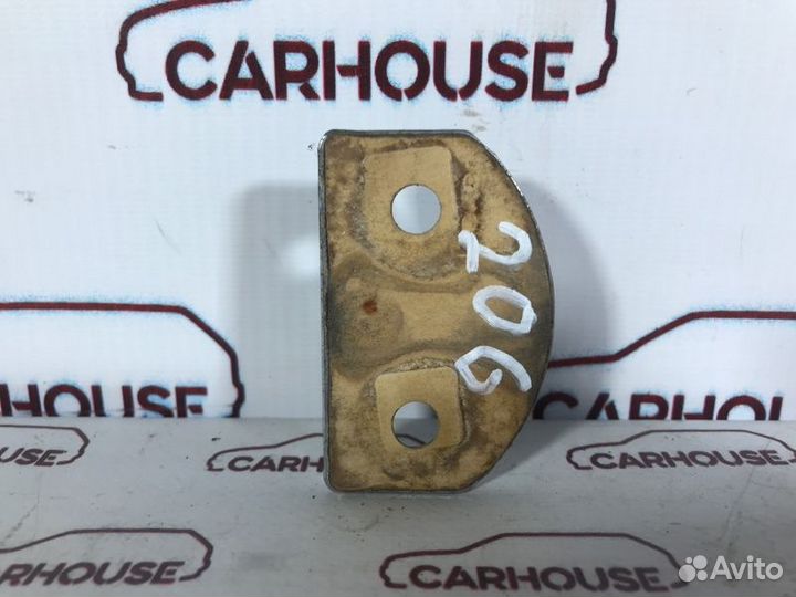 Ответная часть замка двери задняя левая Renault