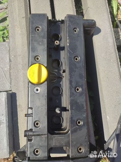 Крышка клапанов Chevrolet Captiva c100