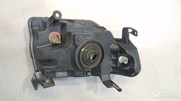 Фара (передняя) Ford Escape, 2008