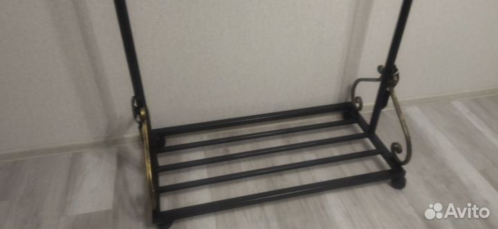 Вешалка напольная