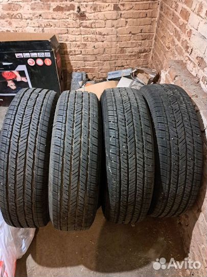 Bridgestone Dueler H/T 685 245/75 R17