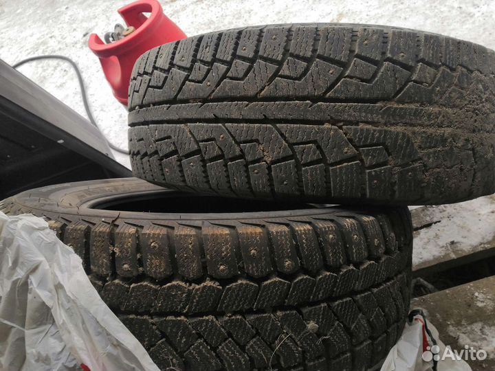 Aeolus Snow Ace AW05 215/60 R16