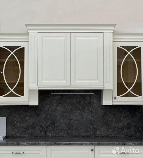 Кухня угловая Элегия 3,05 на 1,5 метра Фабрика