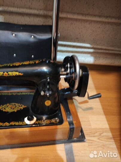 Швейная машина