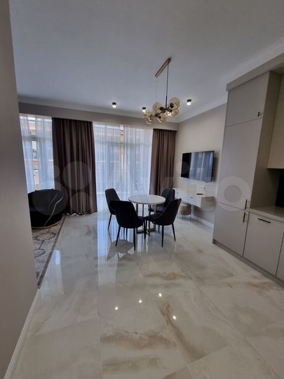 3-к. квартира, 90 м², 11/14 эт.