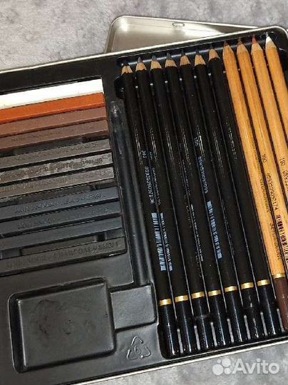 Набор пастельных карандашей