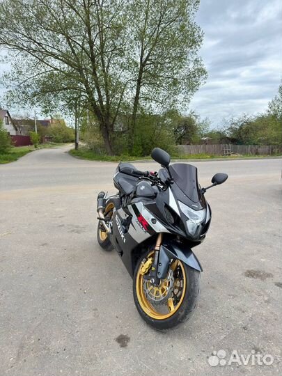 Suzuki GSX-R 750