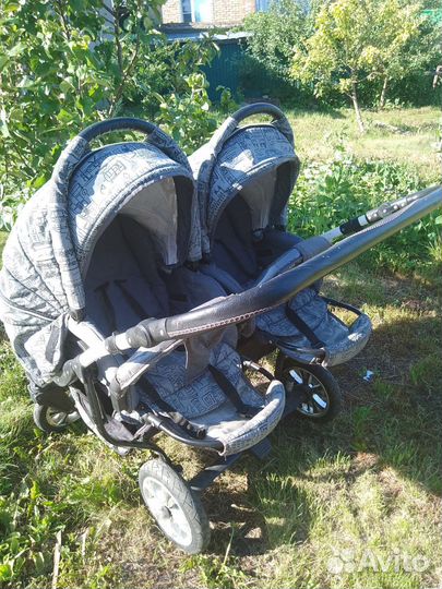 Коляска для двойни