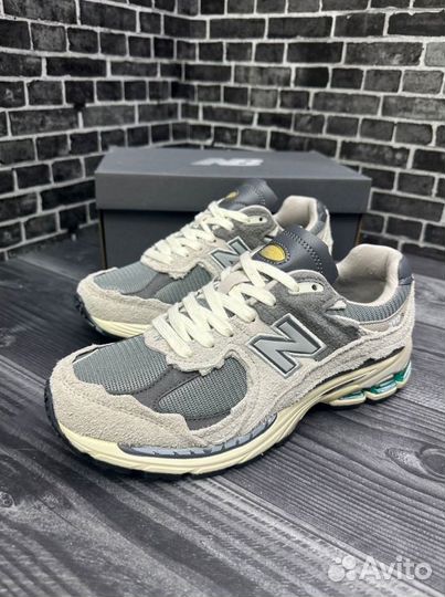 Кроссовки New Balance 2002R