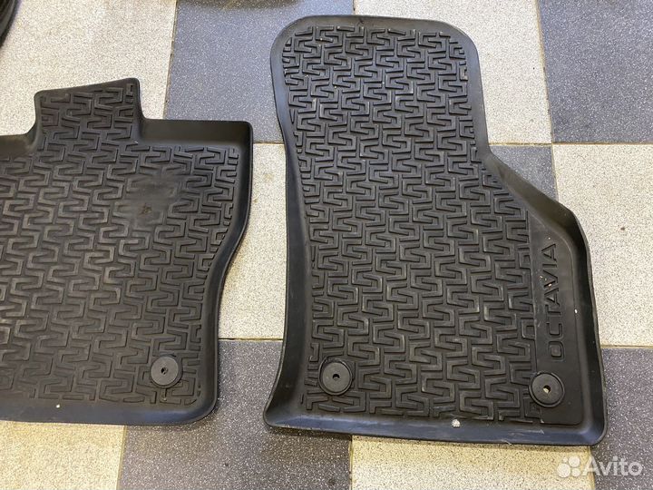Автомобильные коврики резиновые
